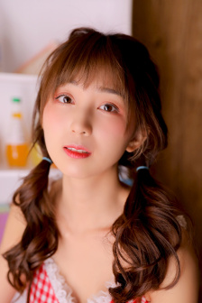 黑皮辣妹